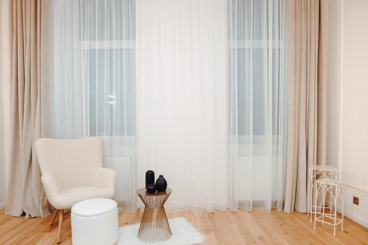 Fabulous And Fancy City Center Designer Apartment Kolozsvár Kültér fotó