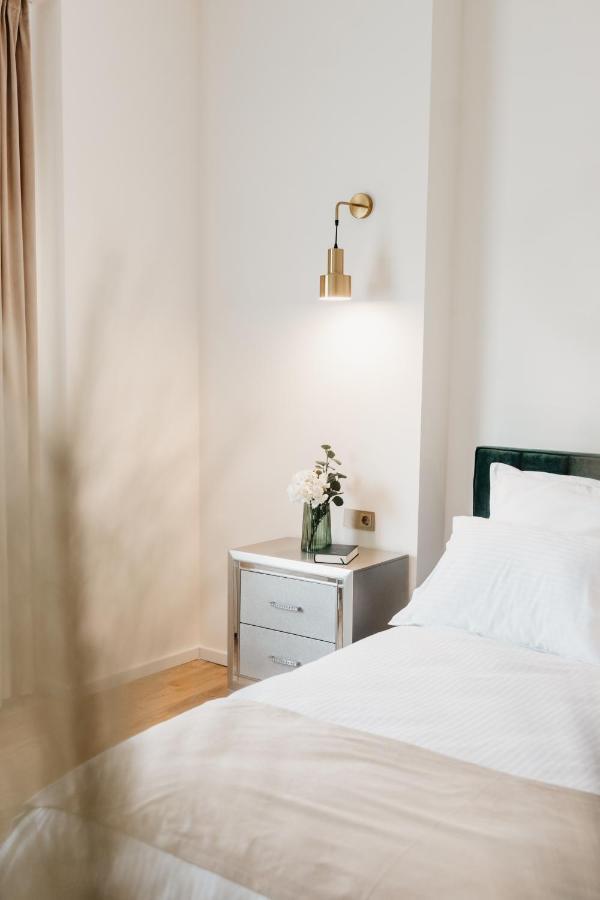 Fabulous And Fancy City Center Designer Apartment Kolozsvár Kültér fotó