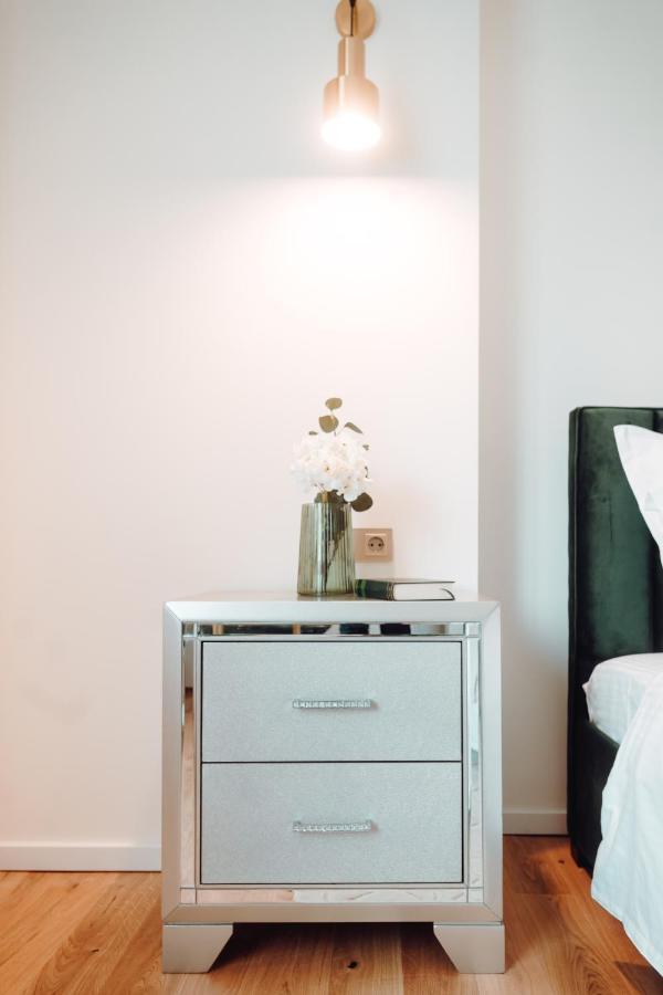 Fabulous And Fancy City Center Designer Apartment Kolozsvár Kültér fotó