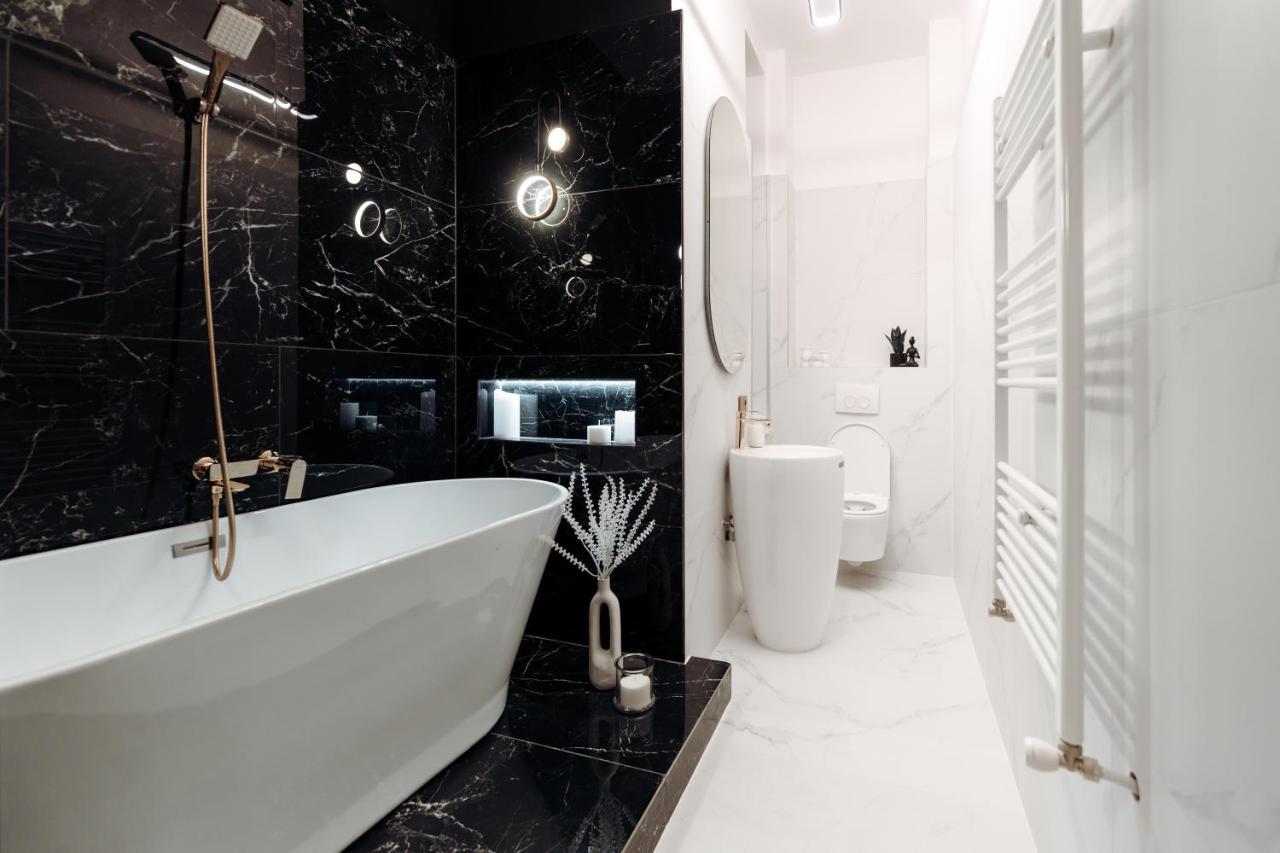 Fabulous And Fancy City Center Designer Apartment Kolozsvár Kültér fotó