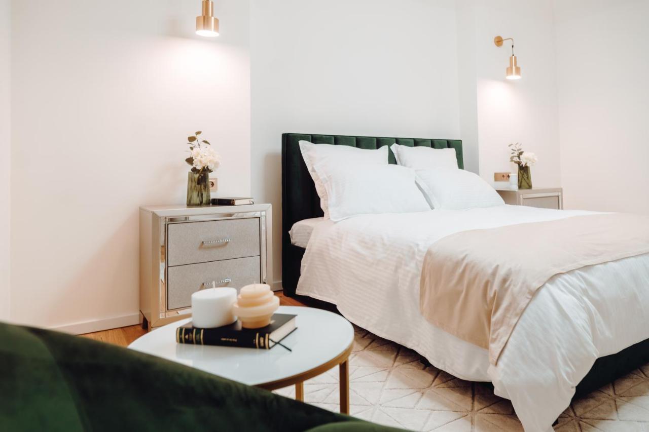 Fabulous And Fancy City Center Designer Apartment Kolozsvár Kültér fotó
